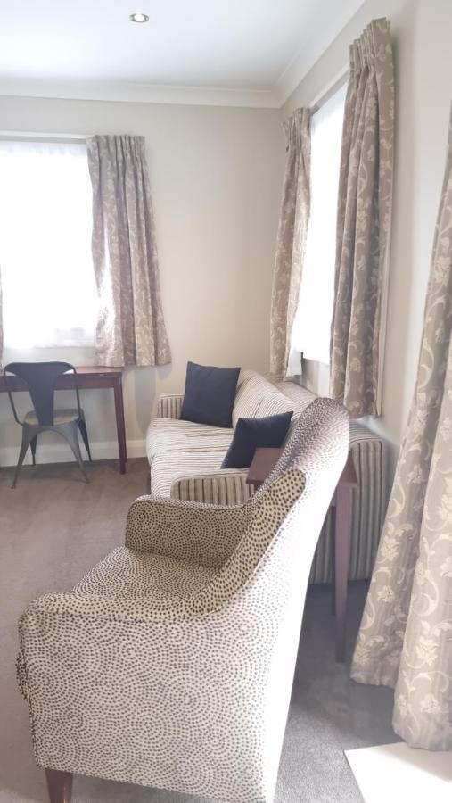 The Mews Oamaru Motel Екстериор снимка