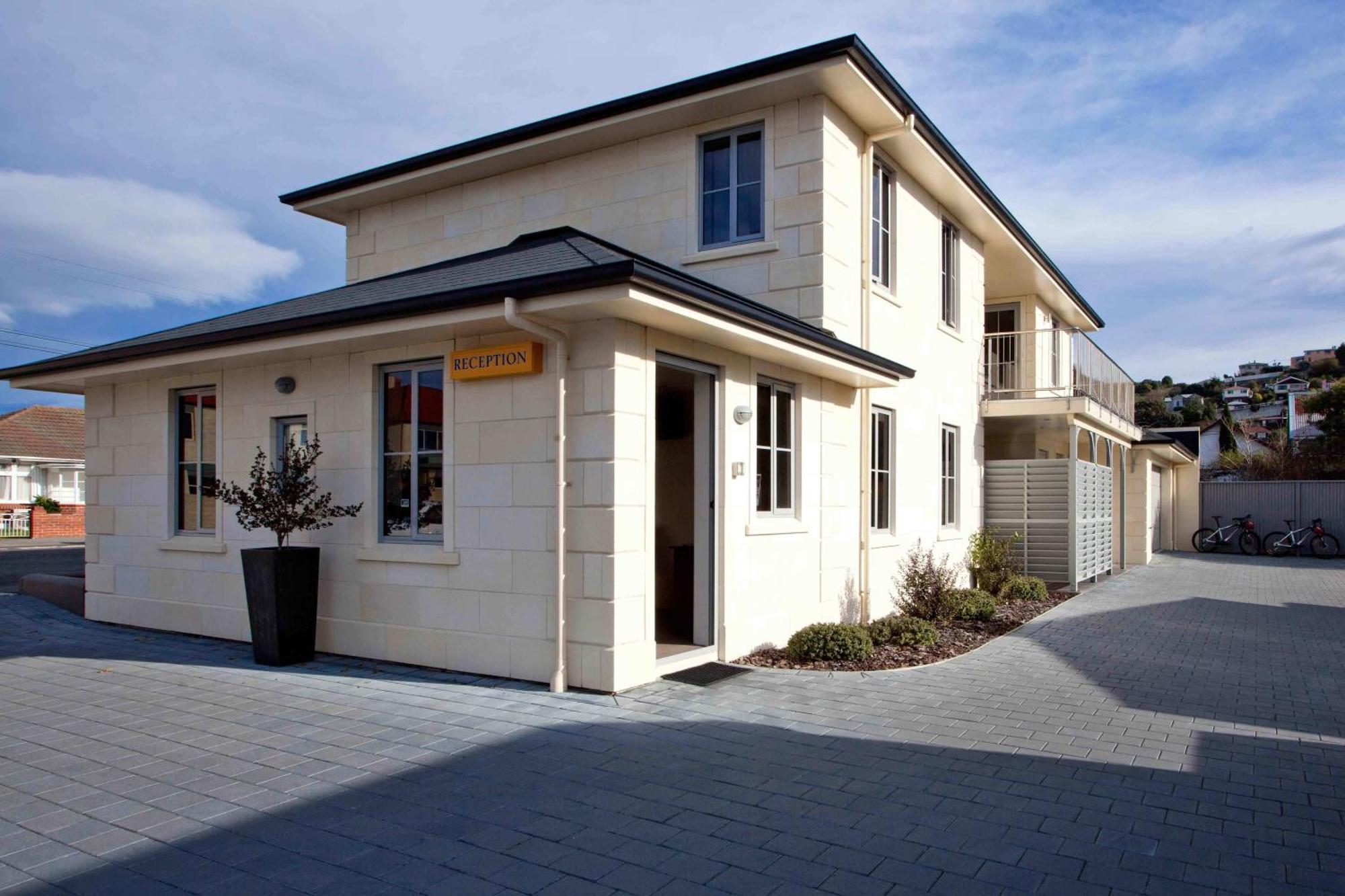 The Mews Oamaru Motel Екстериор снимка