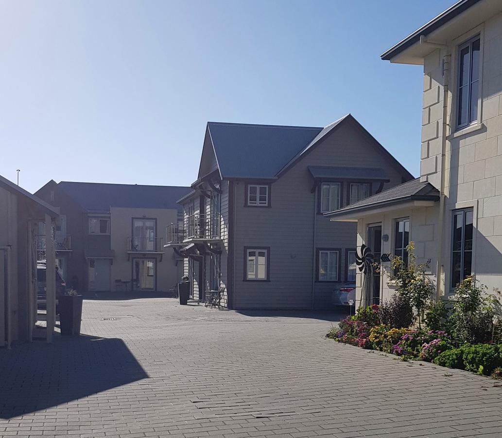 The Mews Oamaru Motel Екстериор снимка